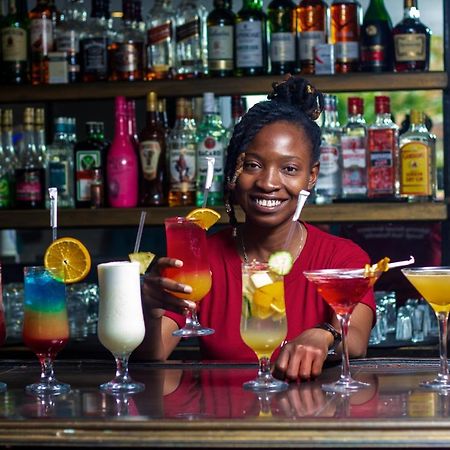 Zambezi Junction Lodge リビングストン エクステリア 写真