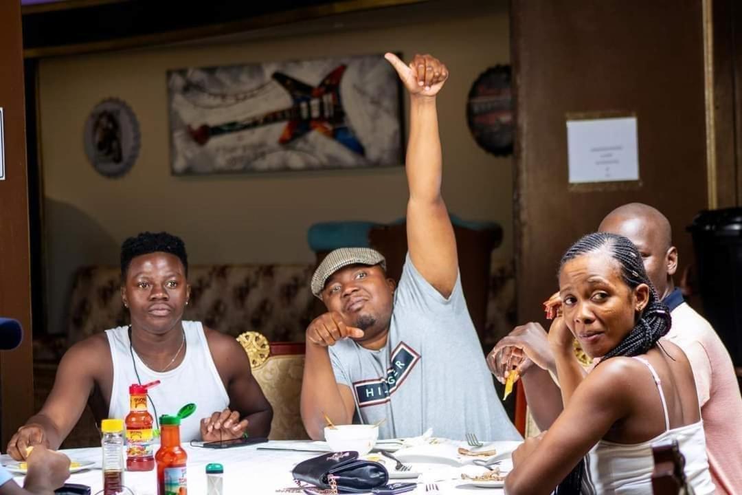 Zambezi Junction Lodge リビングストン エクステリア 写真